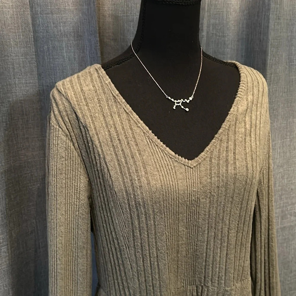 Green Shein Dress - Picture 2 of 4